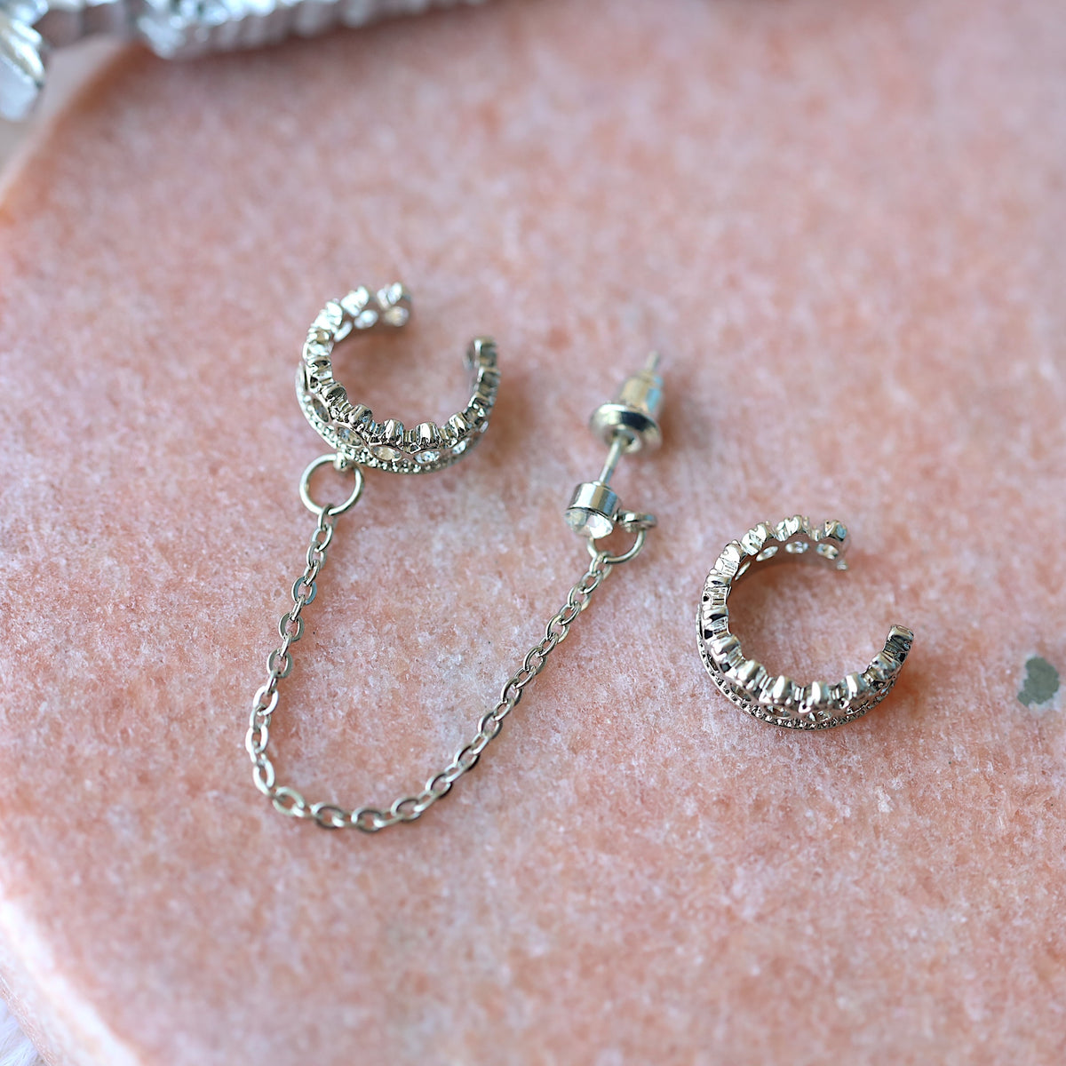 2 Pieces Lace Ear Cuffs