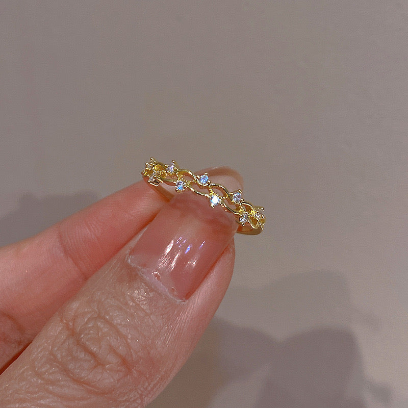 Gold Lace Band Ring