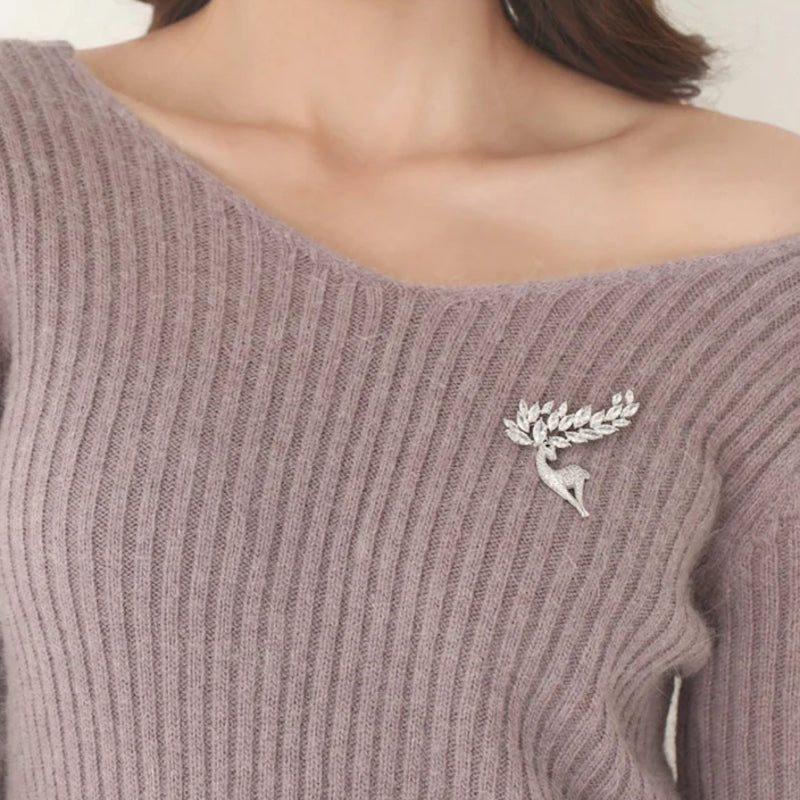Silver Reindeer Brooch b22