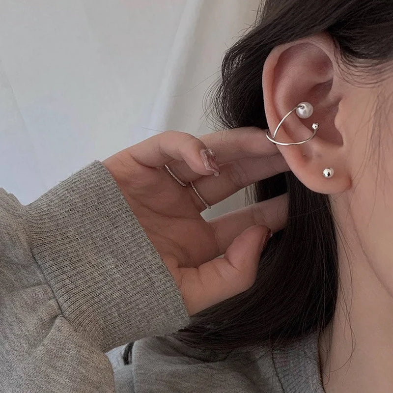 2 Pieces Pearl Ear Cuffs