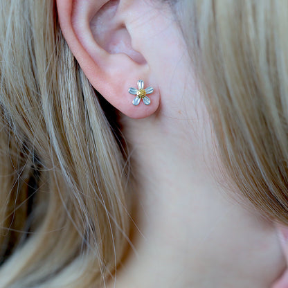 Silver Daisy Ear Studs