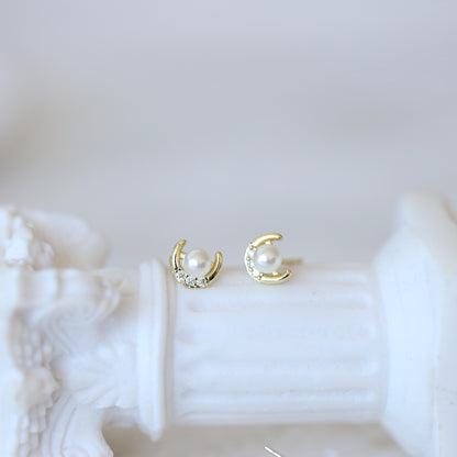 Moon Pearl Ear Studs