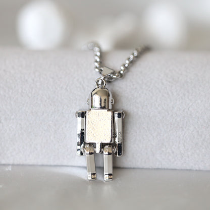 Silver Robert Necklace