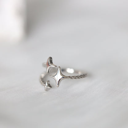 Triple Stars Dainty Gold Ring