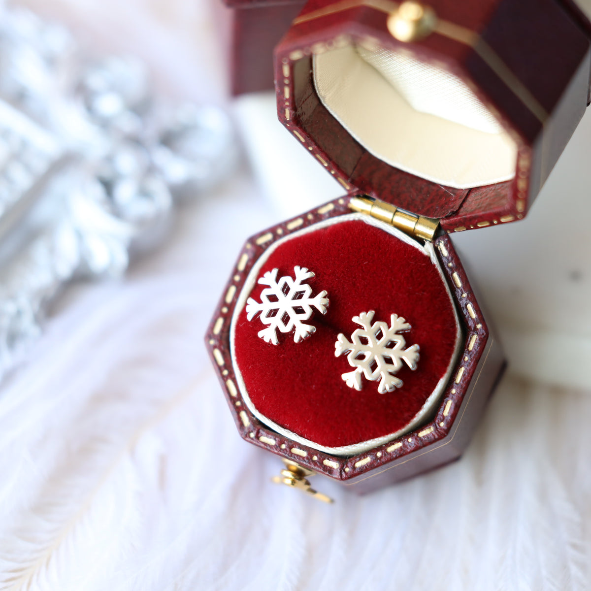 Silver Snow Ear Studs