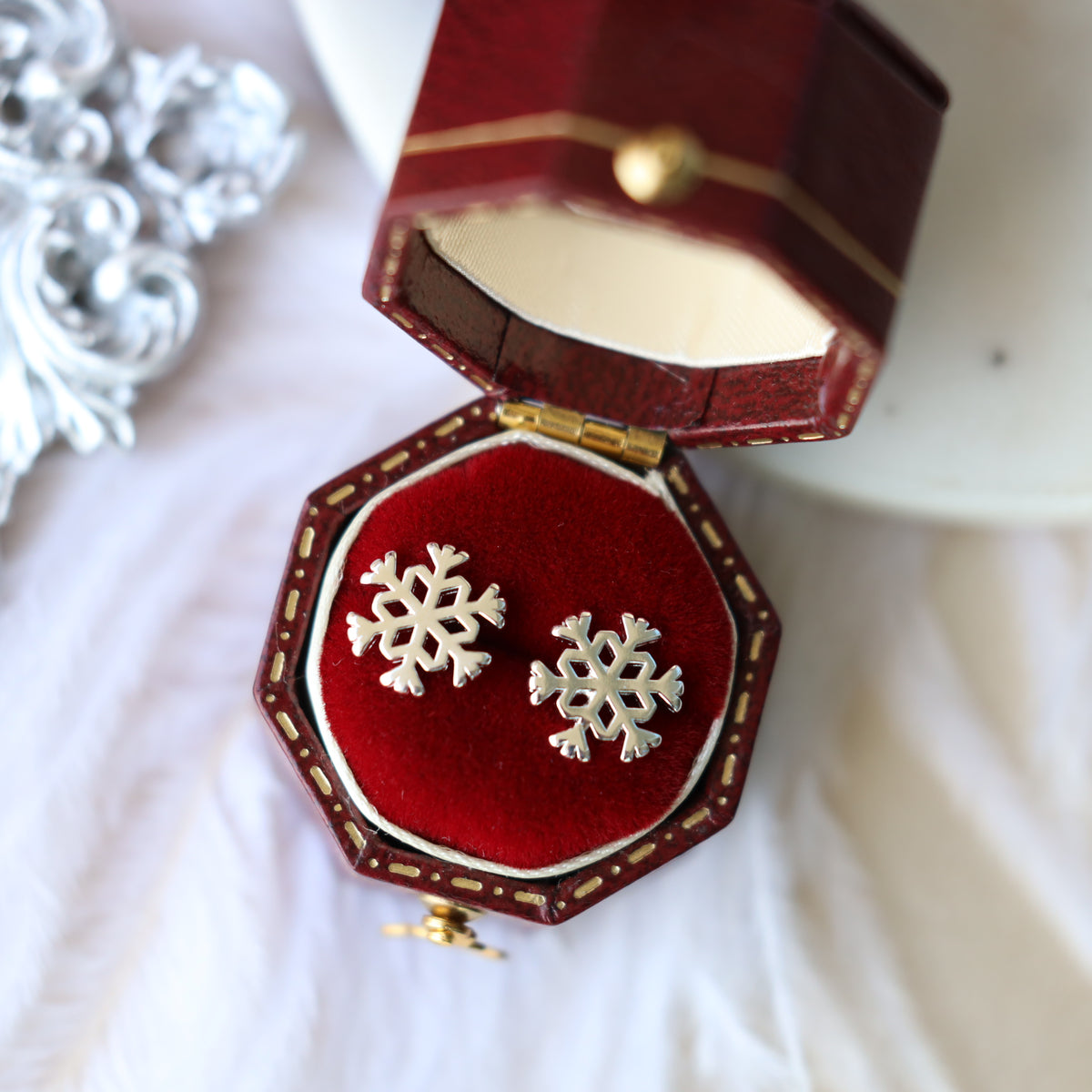 Silver Snow Ear Studs