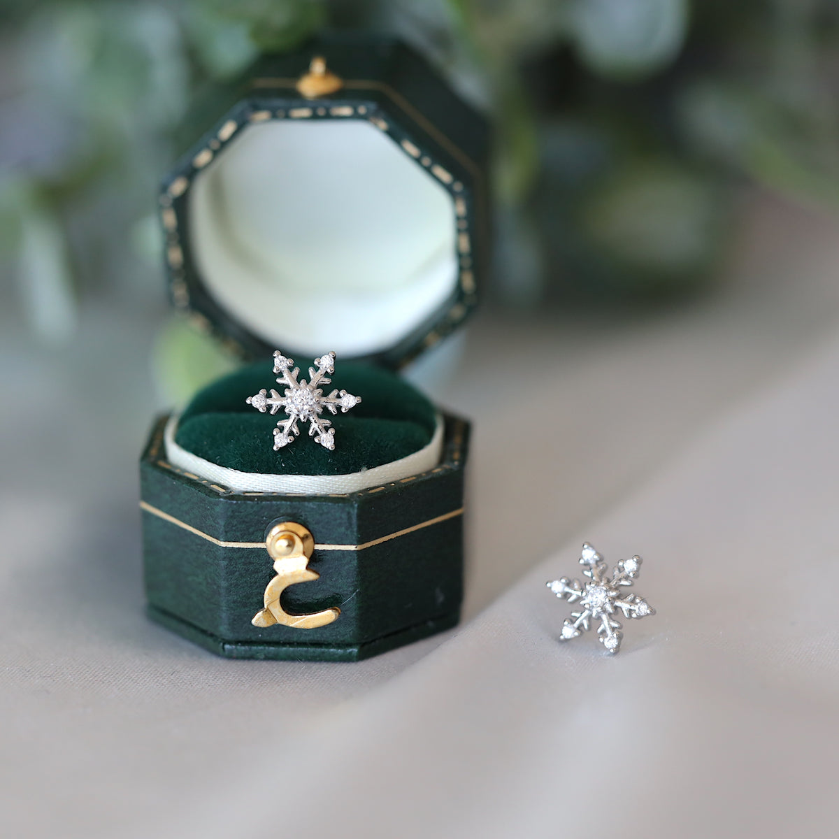 Silver Snowflake Studs Earrings