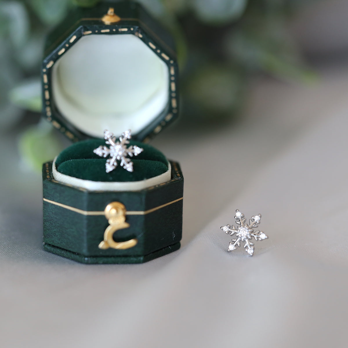Silver Snowflake Studs Earrings