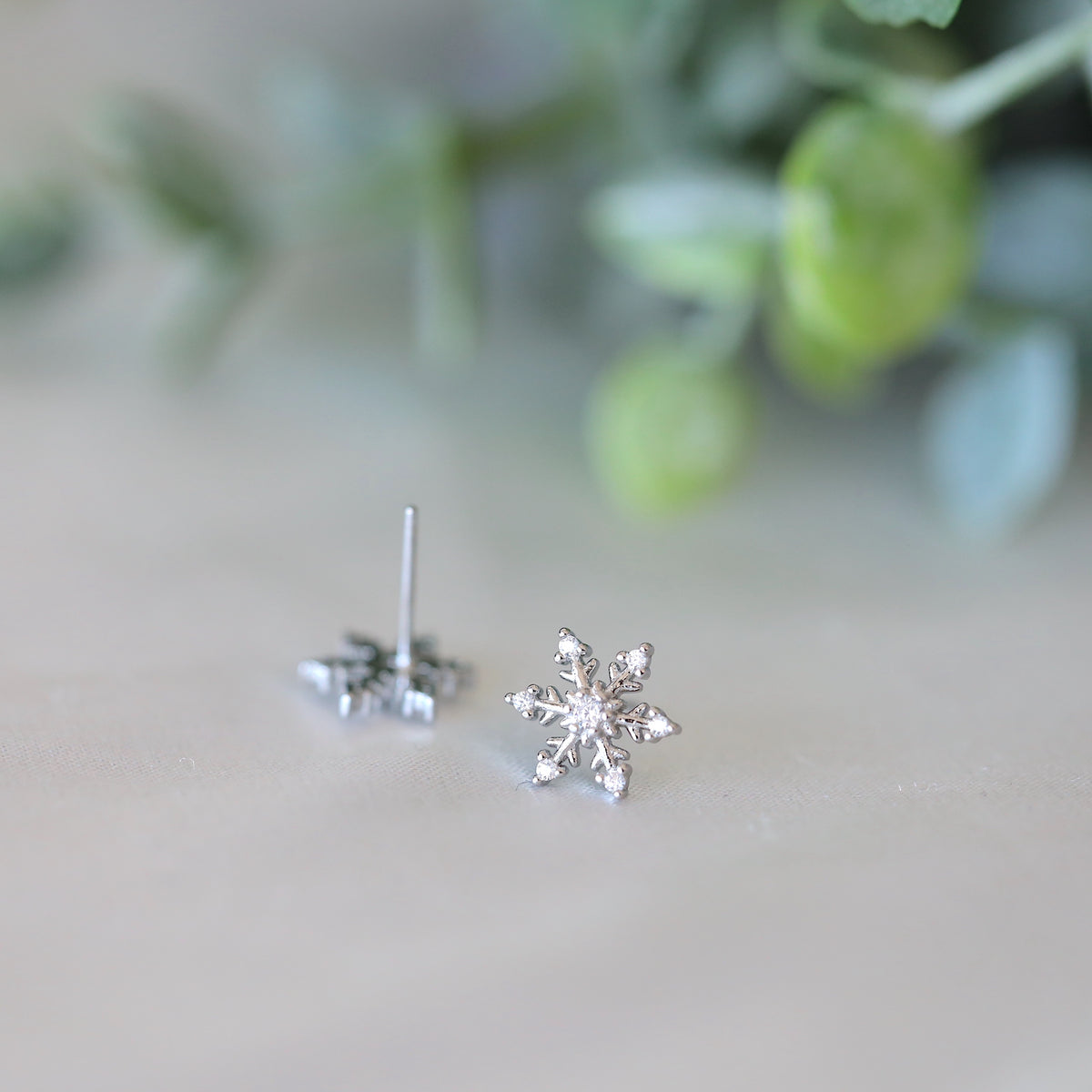 Silver Snowflake Studs Earrings