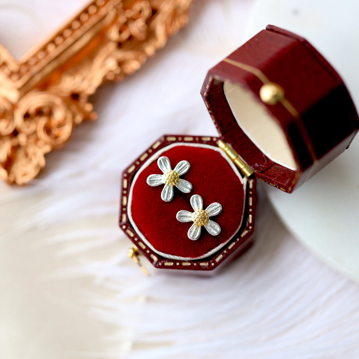 Silver Daisy Ear Studs