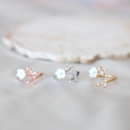 Gold Flower and Leaf Ring