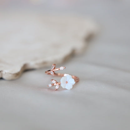 Gold Flower and Leaf Ring