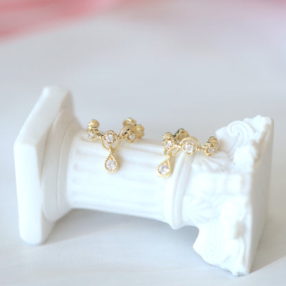 2 Pieces Gold Ear Cuffs