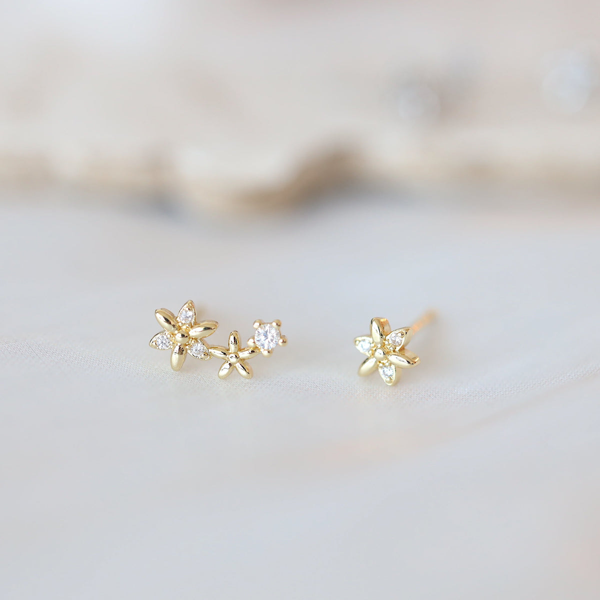 Silver Little Flower Mismatched Ear Studs