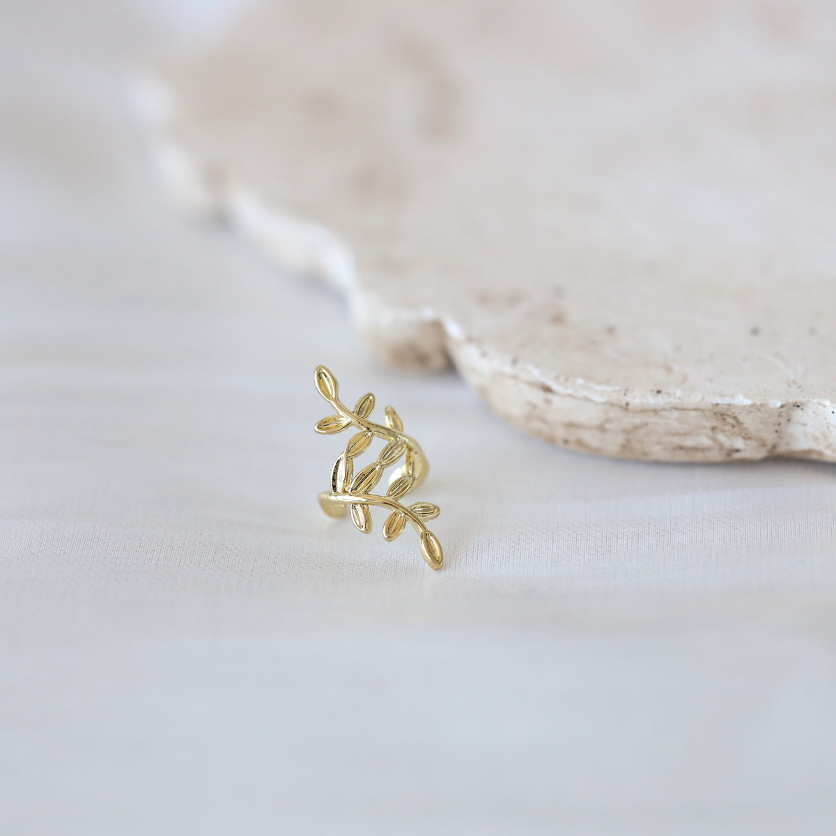 Set of 2 Gold Leaves Ear Cuffs
