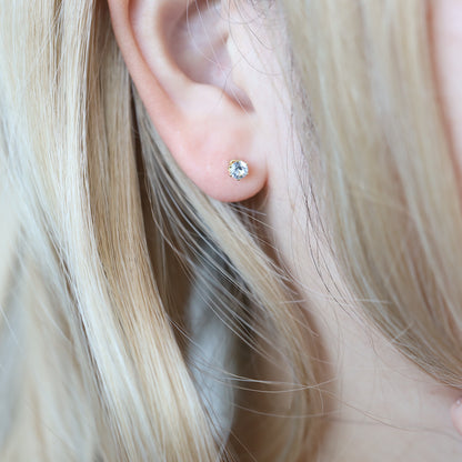 Gold Star Dangle Clubbing Earrings
