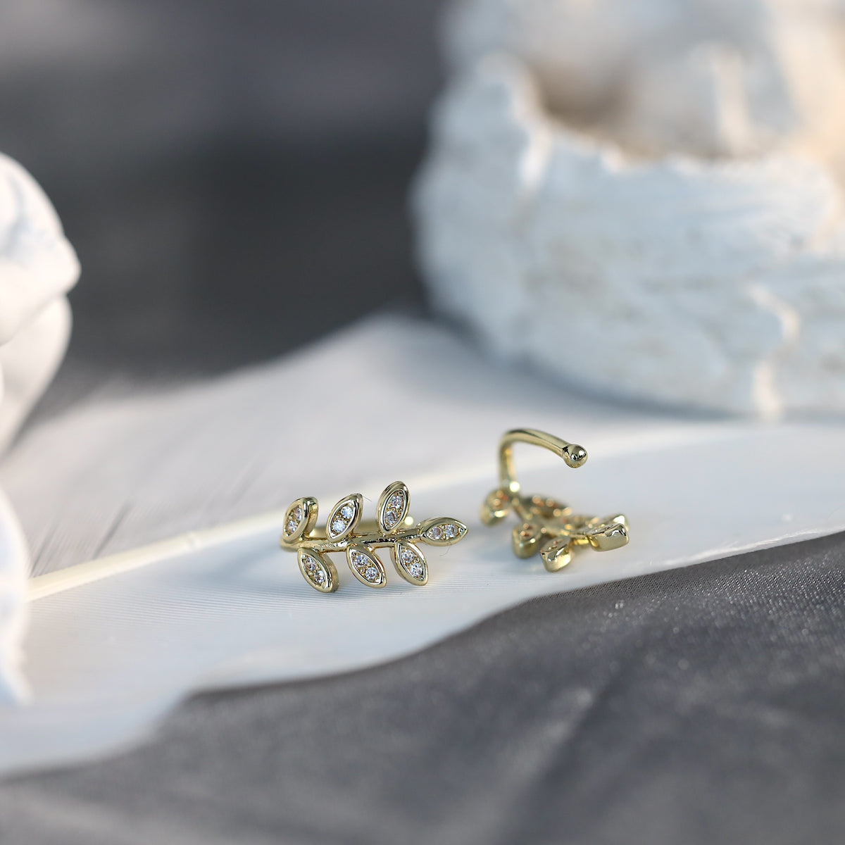 2 Pieces Gold Leaf Ear Cuff Earrings