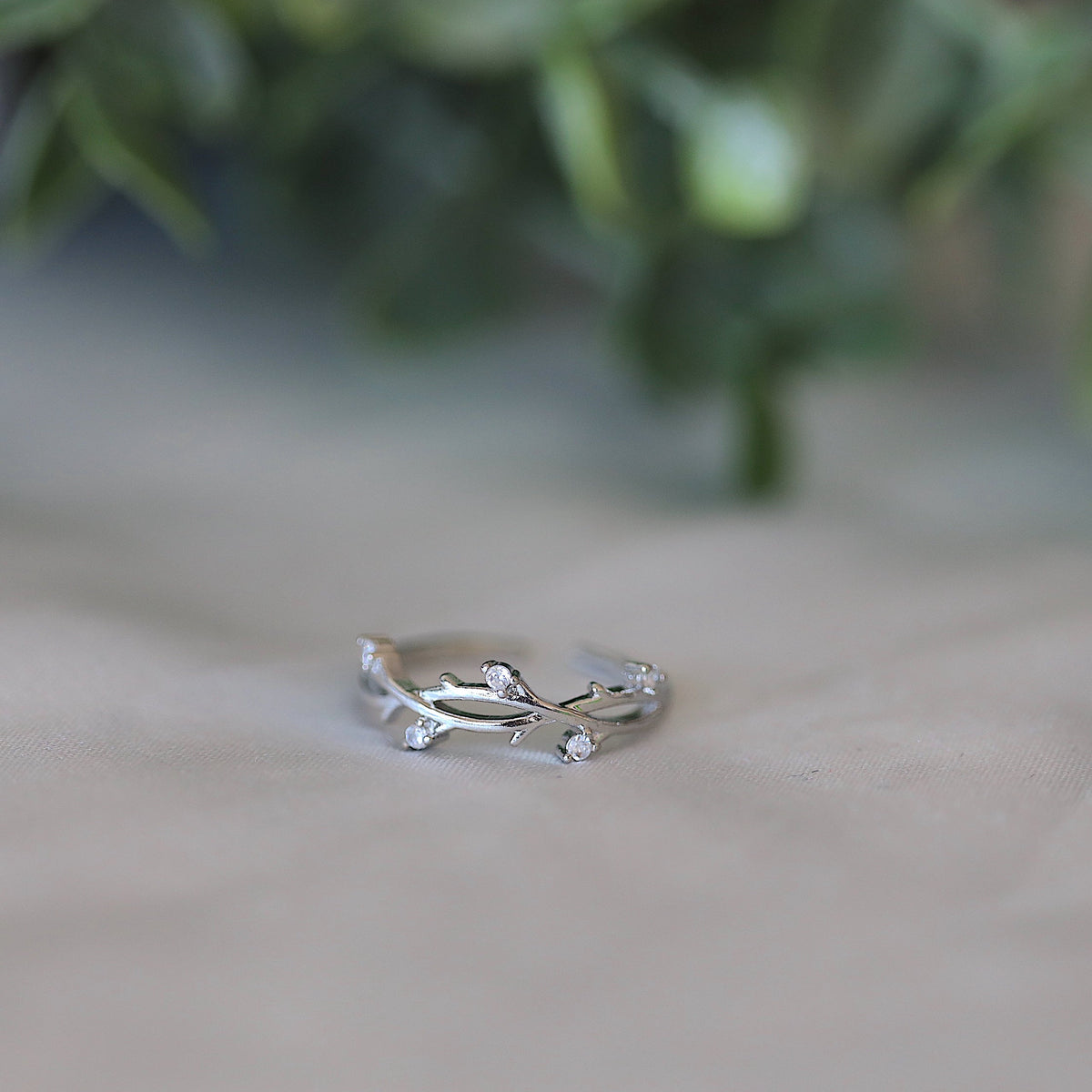 Silver Vine Leaves Ring