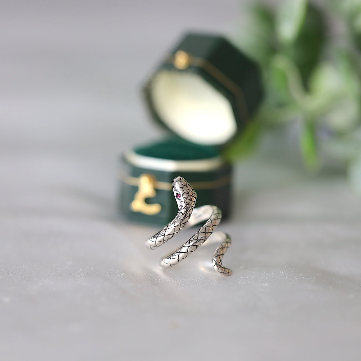 Red Eyes Serpent Ring