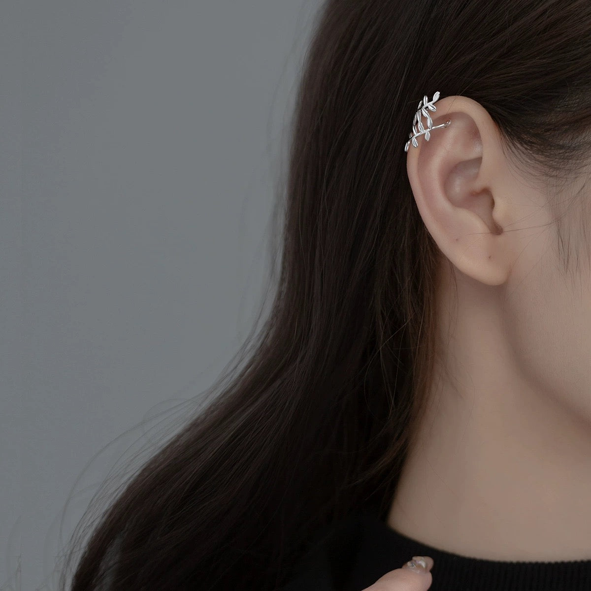 Set of 2 Gold Leaves Ear Cuffs