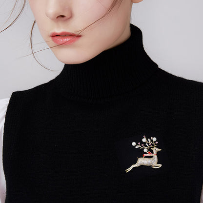 Christmas Deer Brooch b18 b19
